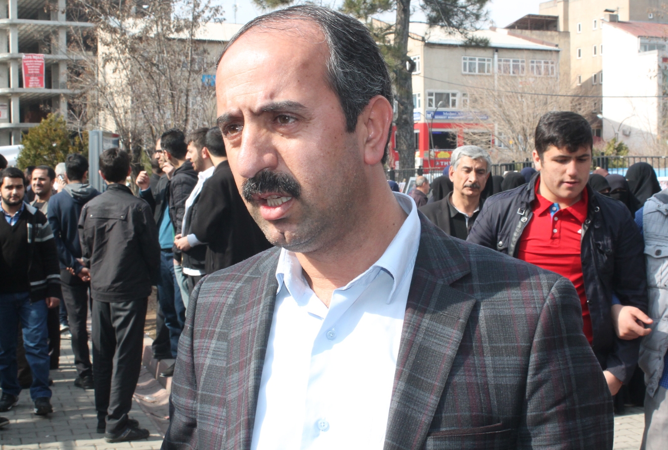 “Zalimler, katliamlarını demokrasi ve özgülük adı altında yapıyor” “Zalimler, katliamlarını demokrasi ve özgülük adı altında yapıyor”